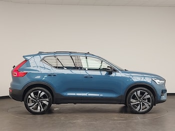 Used Volvo XC40 2024 for sale - 75989445: Photo
