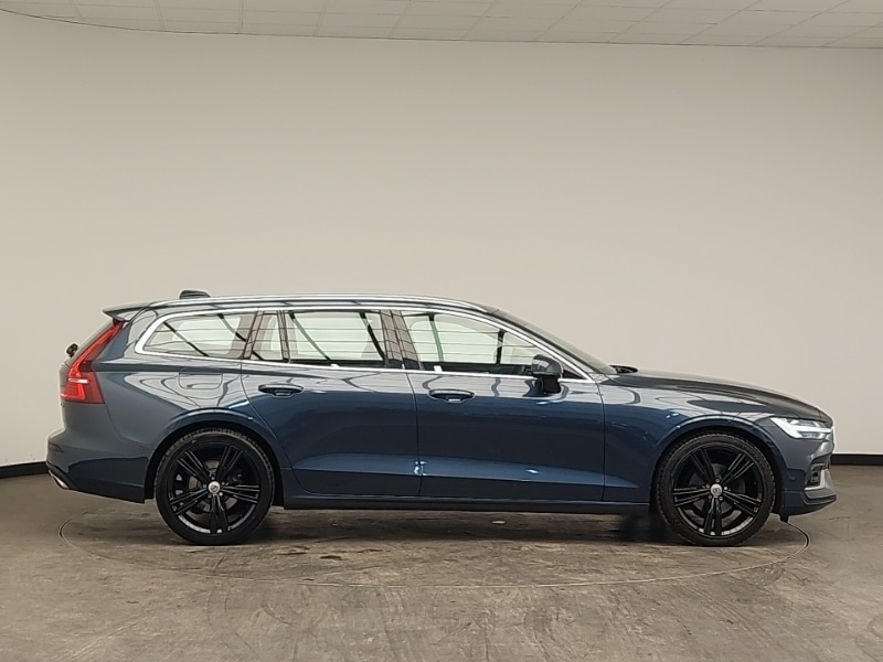 Used Volvo V60 2019 for sale - 77209215: Photo 2