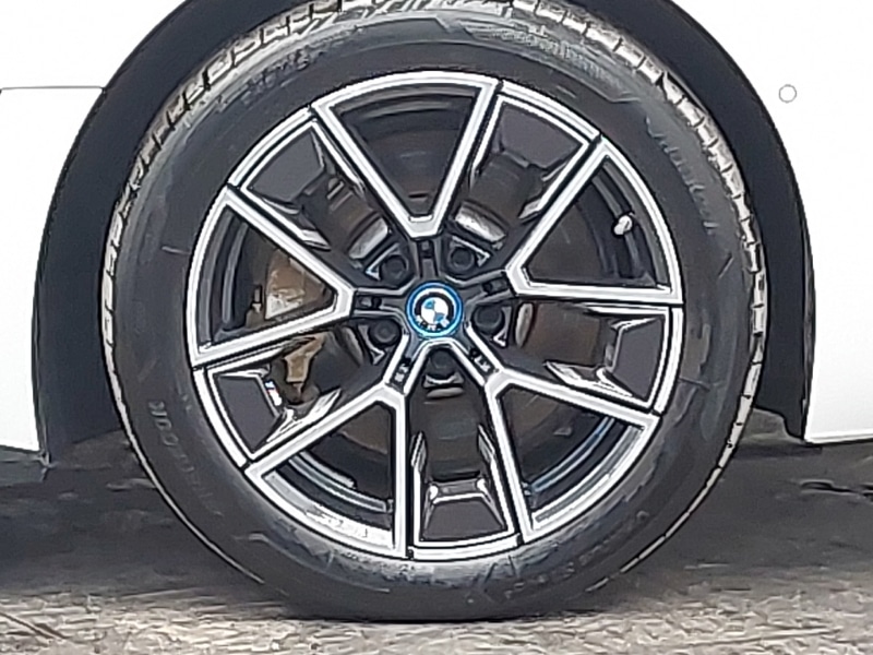 Used BMW i4 2023 for sale - 76666368: Photo 14