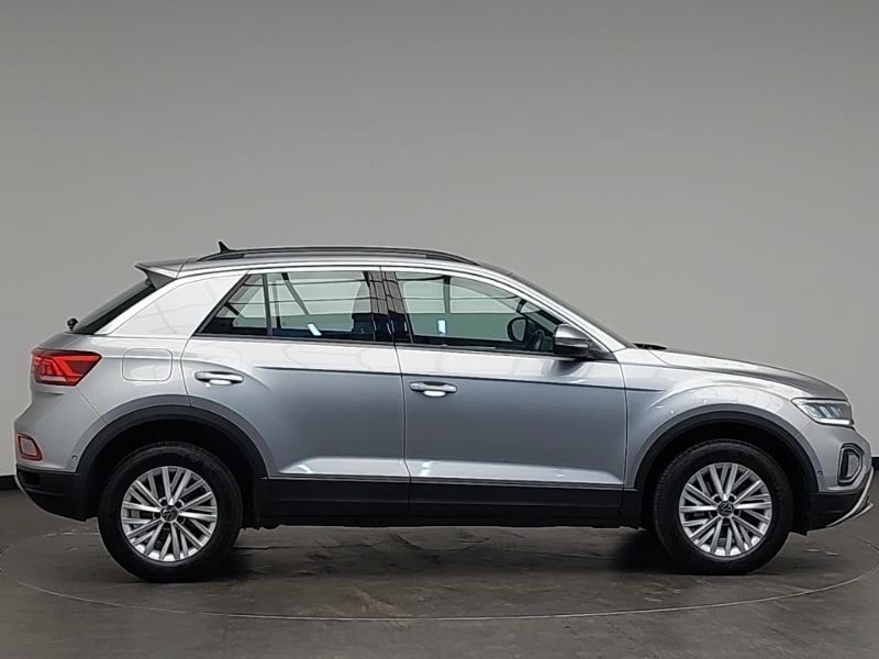 Used Volkswagen T-Roc 2022 for sale - 76354589: Photo 2