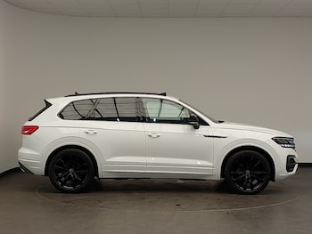 Used Volkswagen Touareg 2023 for sale - 76493300: Photo