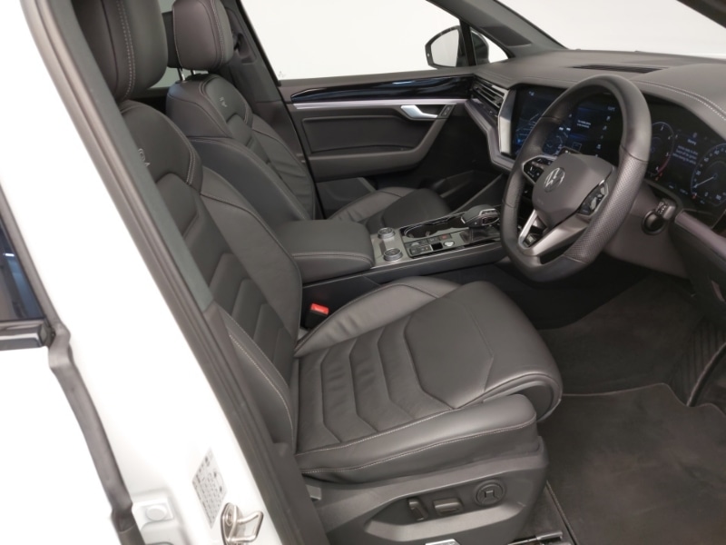 Used Volkswagen Touareg 2023 for sale - 76493300: Photo 6