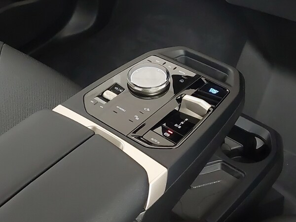 Used BMW iX 2023 for sale - 76103399: Photo 10
