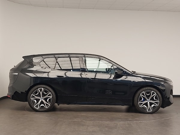 Used BMW iX 2023 for sale - 76103399: Photo 2