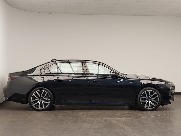 Used BMW i7 2023 for sale - 76237927: Photo 2