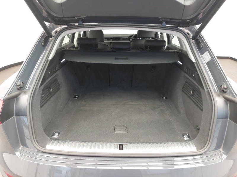 Used Audi Q8 2023 for sale - 77454165: Photo 13