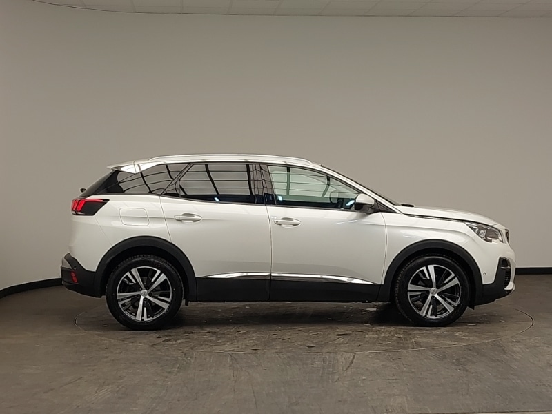 Used Peugeot 3008 2020 for sale - 77645077: Photo 2