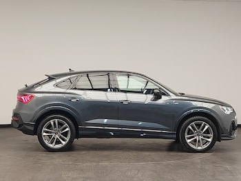 Used Audi Q3 2022 for sale - 77160364: Photo