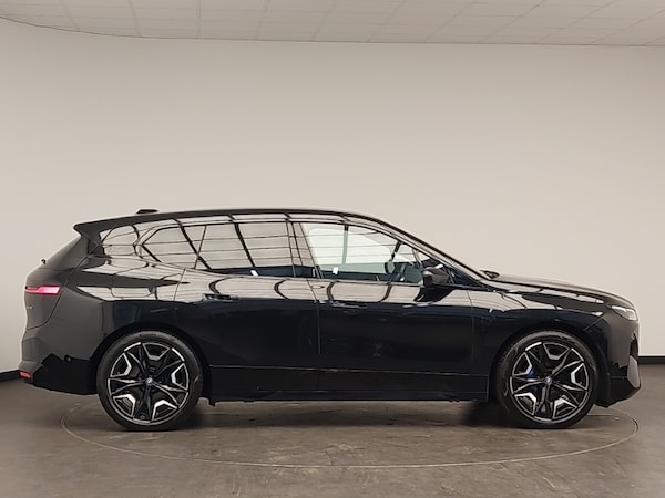 Used BMW iX 2023 for sale - 76275820: Photo 2