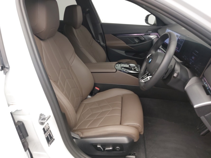 Used BMW 5 Series 2025 for sale - 78079720: Photo 11