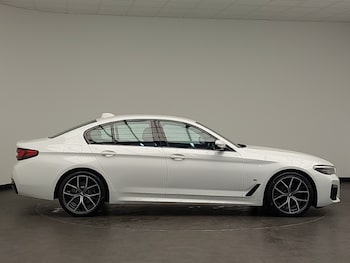 Used BMW 5 Series 2022 for sale - 76151016: Photo 2