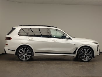 Used BMW X7 2023 for sale - 77933600: Photo