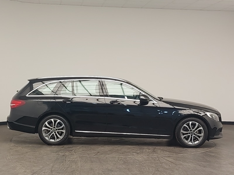 Used Mercedes-Benz 200 2018 for sale - 77767596: Photo 2