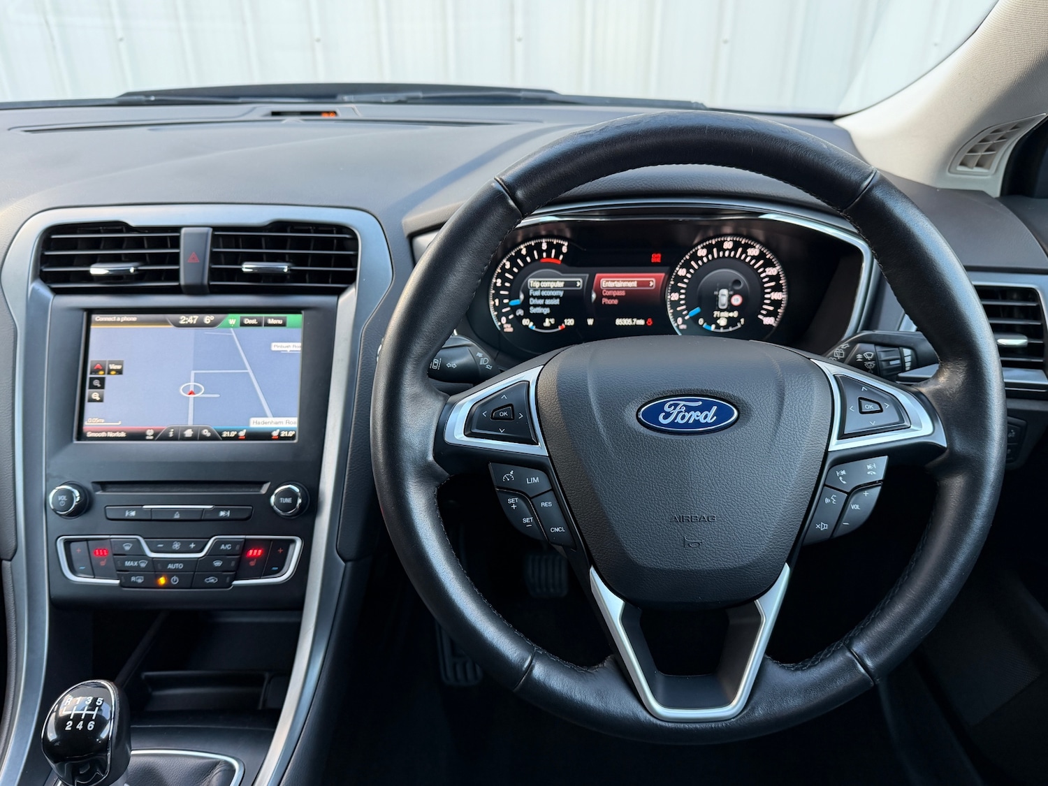 Used Ford Mondeo 2015 for sale - 77052123: Photo 14