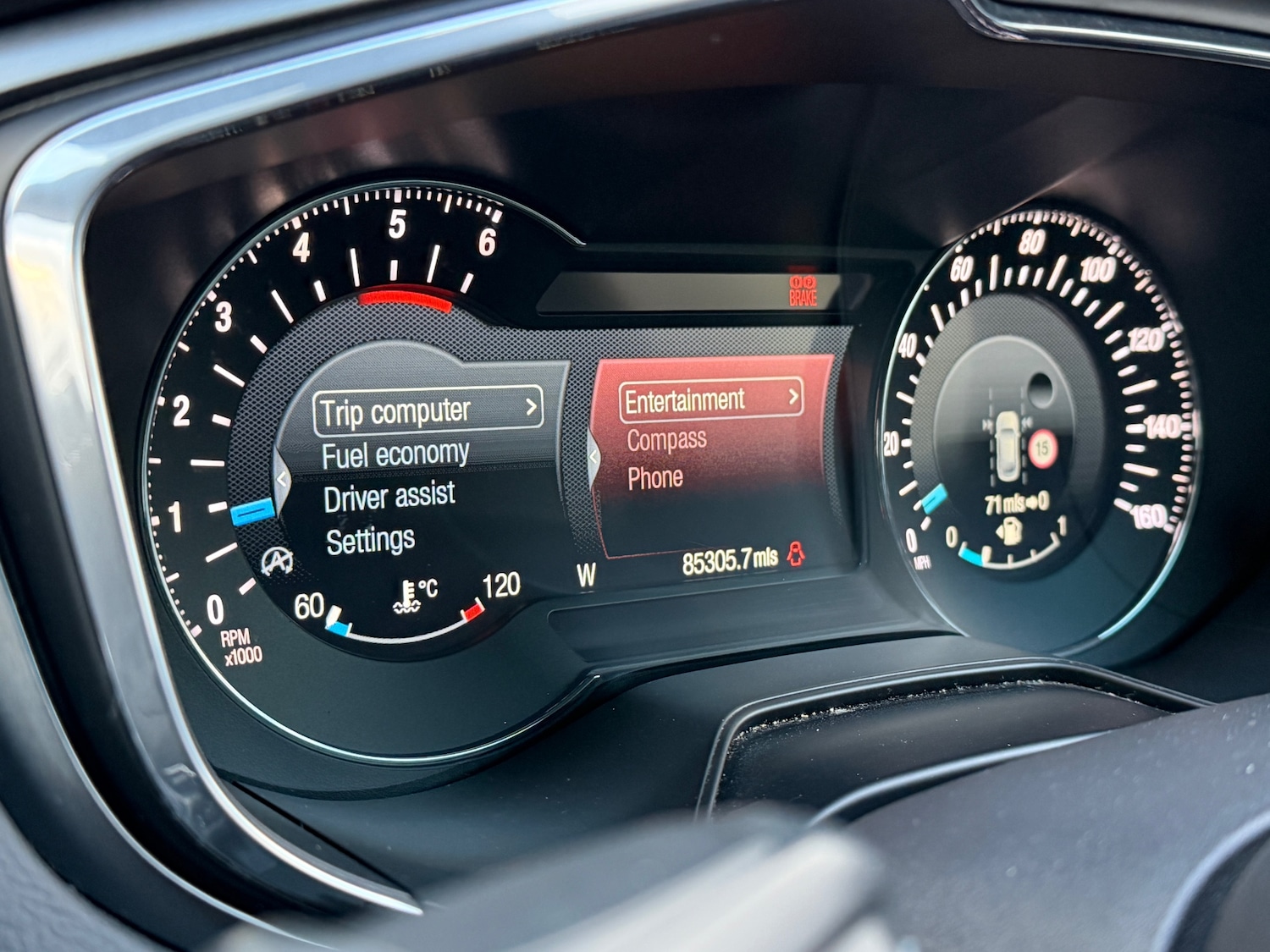 Used Ford Mondeo 2015 for sale - 77052123: Photo 19