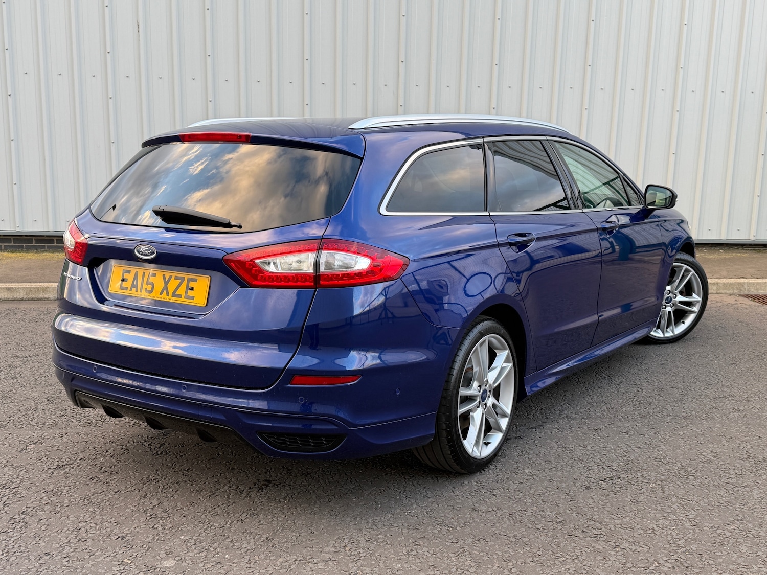Used Ford Mondeo 2015 for sale - 77052123: Photo 2