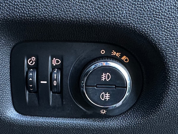 Used Vauxhall Corsa 2014 for sale - 76022519: Photo 22