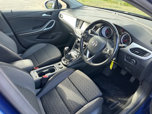 Used Vauxhall Astra 2021 for sale - 74821277: Photo 2