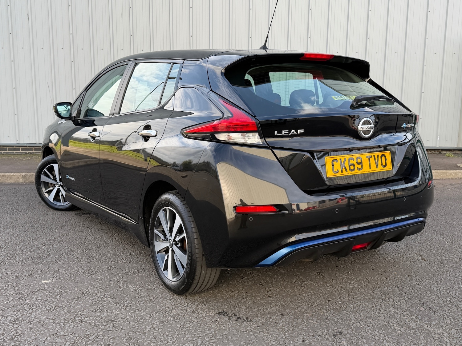 Used Nissan Leaf 2019 for sale - 78140516: Photo 2