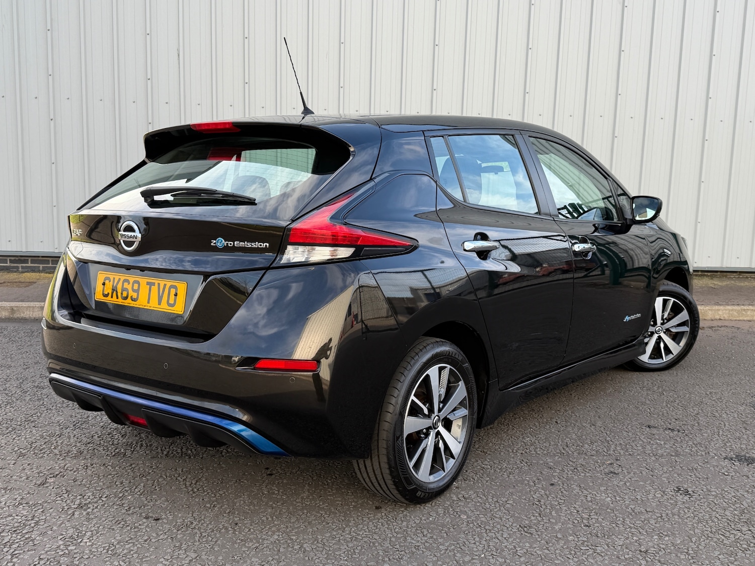 Used Nissan Leaf 2019 for sale - 78140516: Photo 4