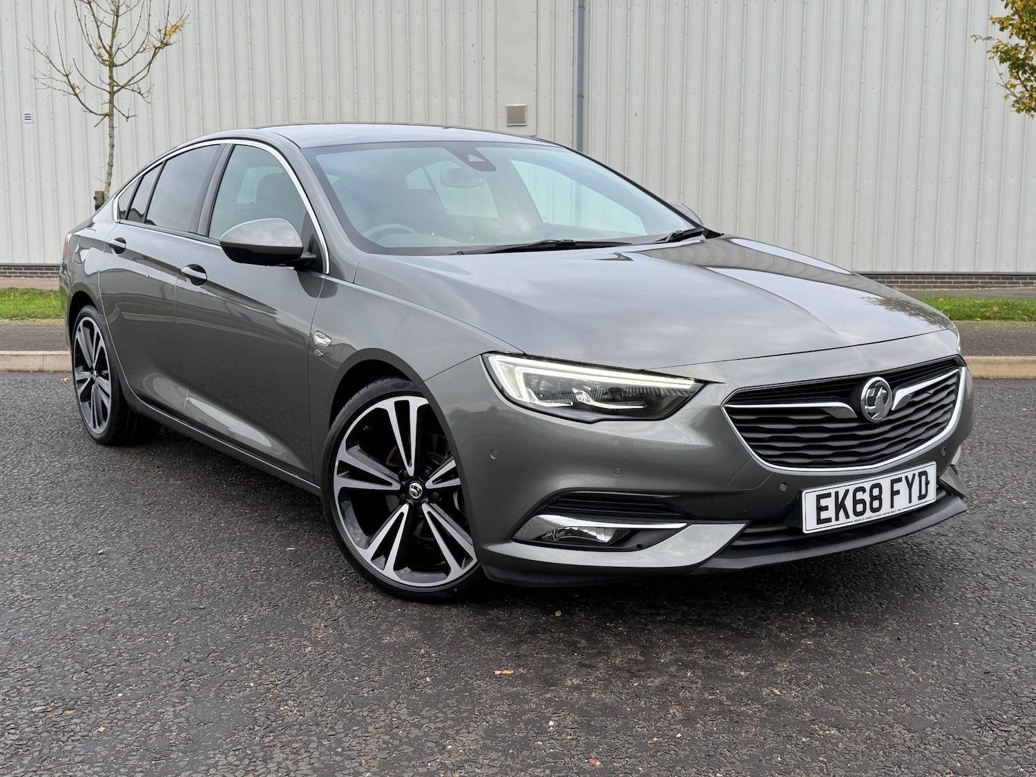 Used Vauxhall Insignia 2018 for sale - 76656408: Photo 1