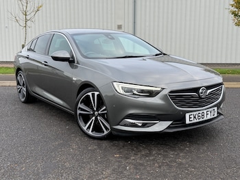 Vauxhall - Insignia
