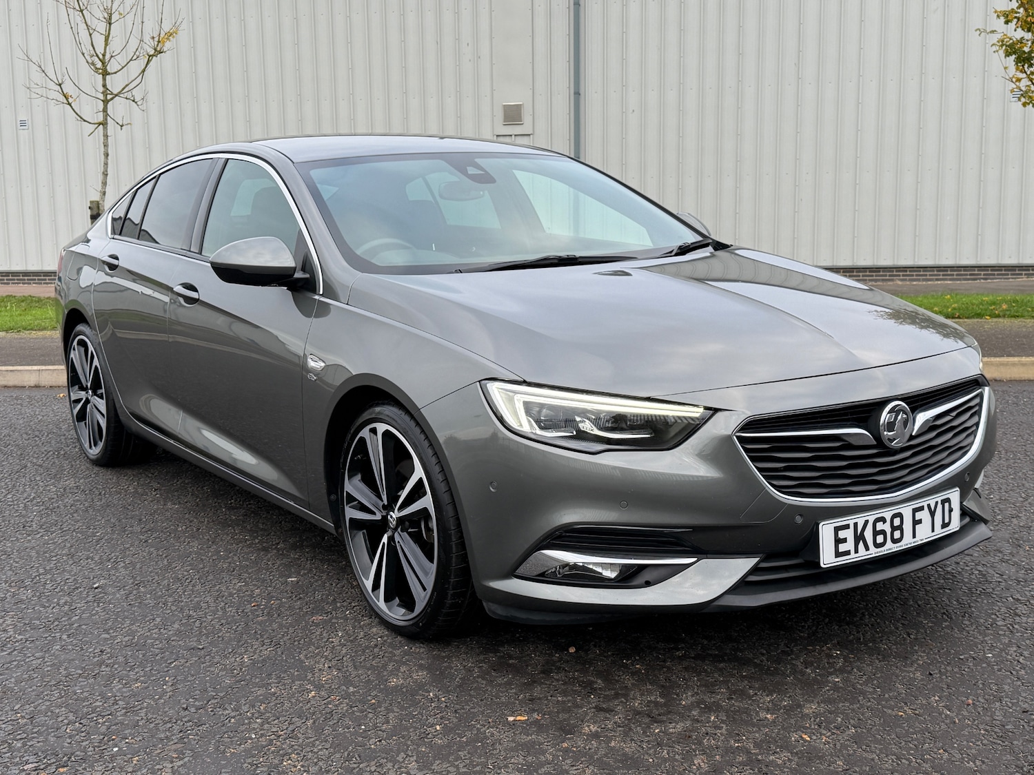 Used Vauxhall Insignia 2018 for sale - 76656408: Photo 2