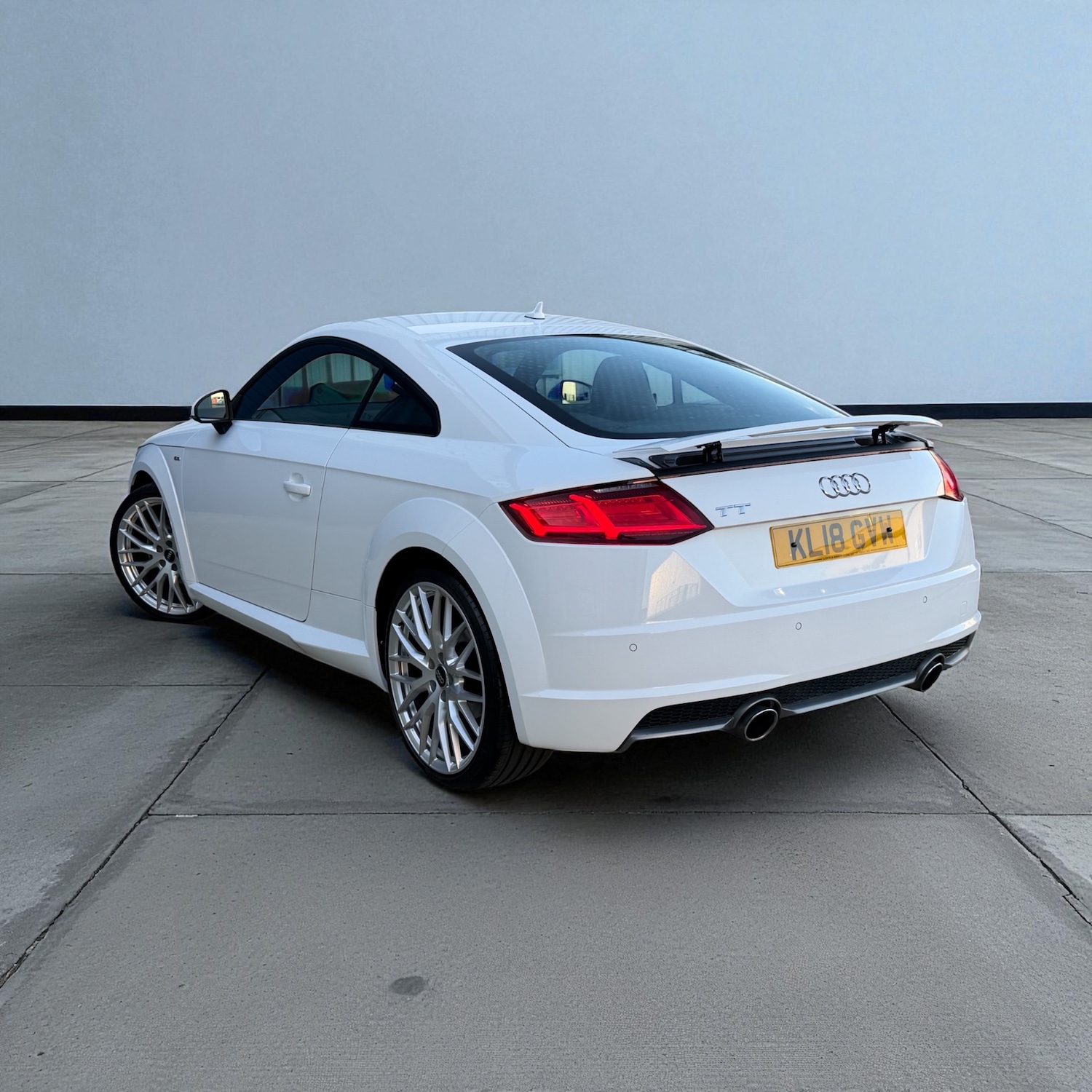 Used Audi TT 2018 for sale - 76568214: Photo 2