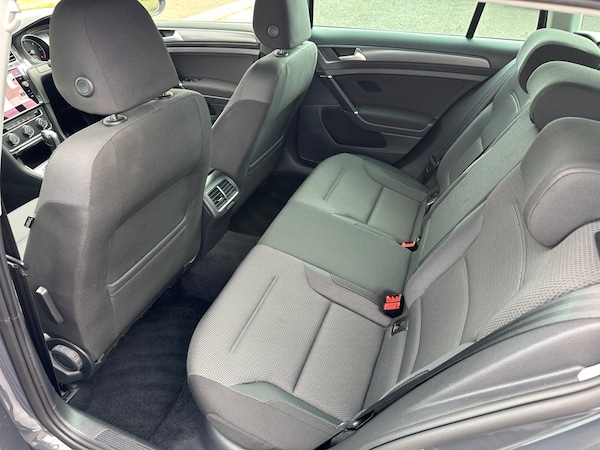 Used Volkswagen Golf 2018 for sale - 74690530: Photo 11