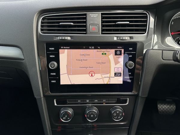 Used Volkswagen Golf 2018 for sale - 74690530: Photo 13