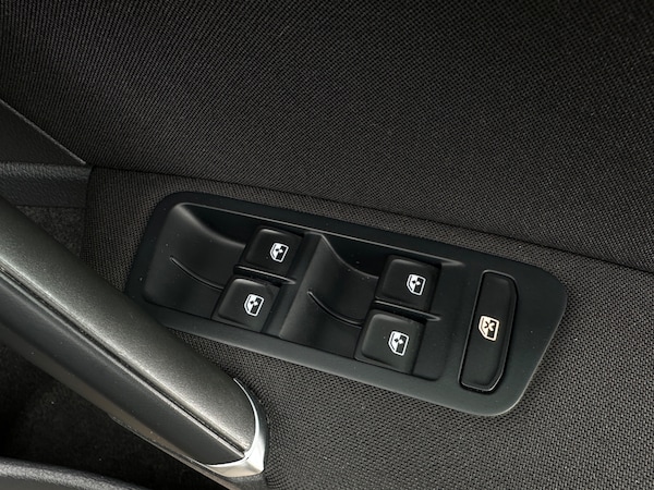 Used Volkswagen Golf 2018 for sale - 74690530: Photo 19