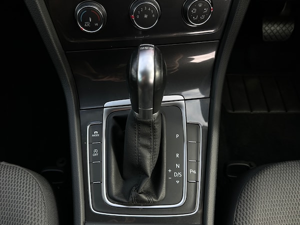 Used Volkswagen Golf 2018 for sale - 74690530: Photo 21