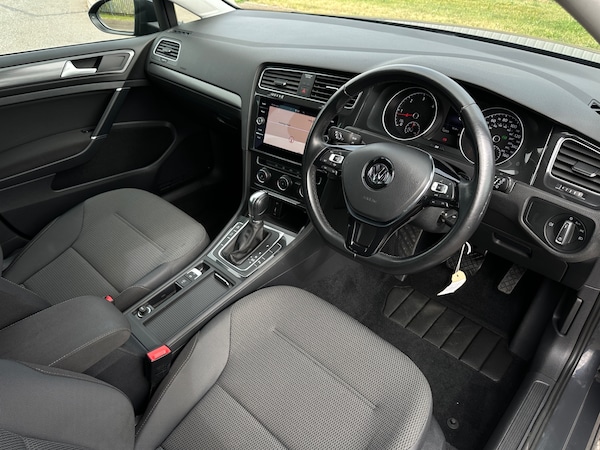 Used Volkswagen Golf 2018 for sale - 74690530: Photo 8
