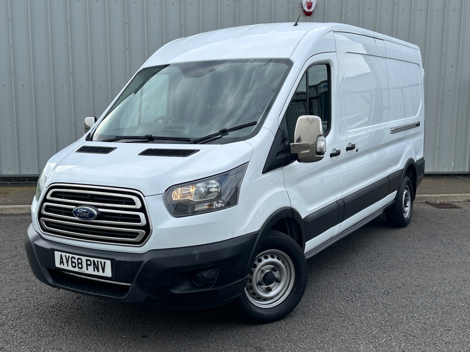 Used Ford Transit 2018 for sale - 76249503: Photo 2