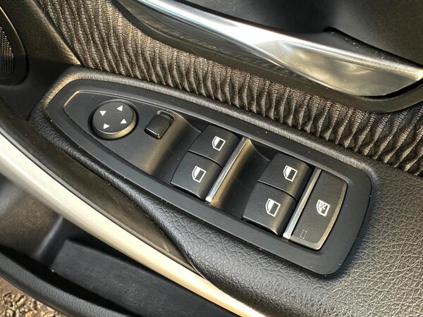 Used BMW 3 Series 2019 for sale - 69378030: Photo 12