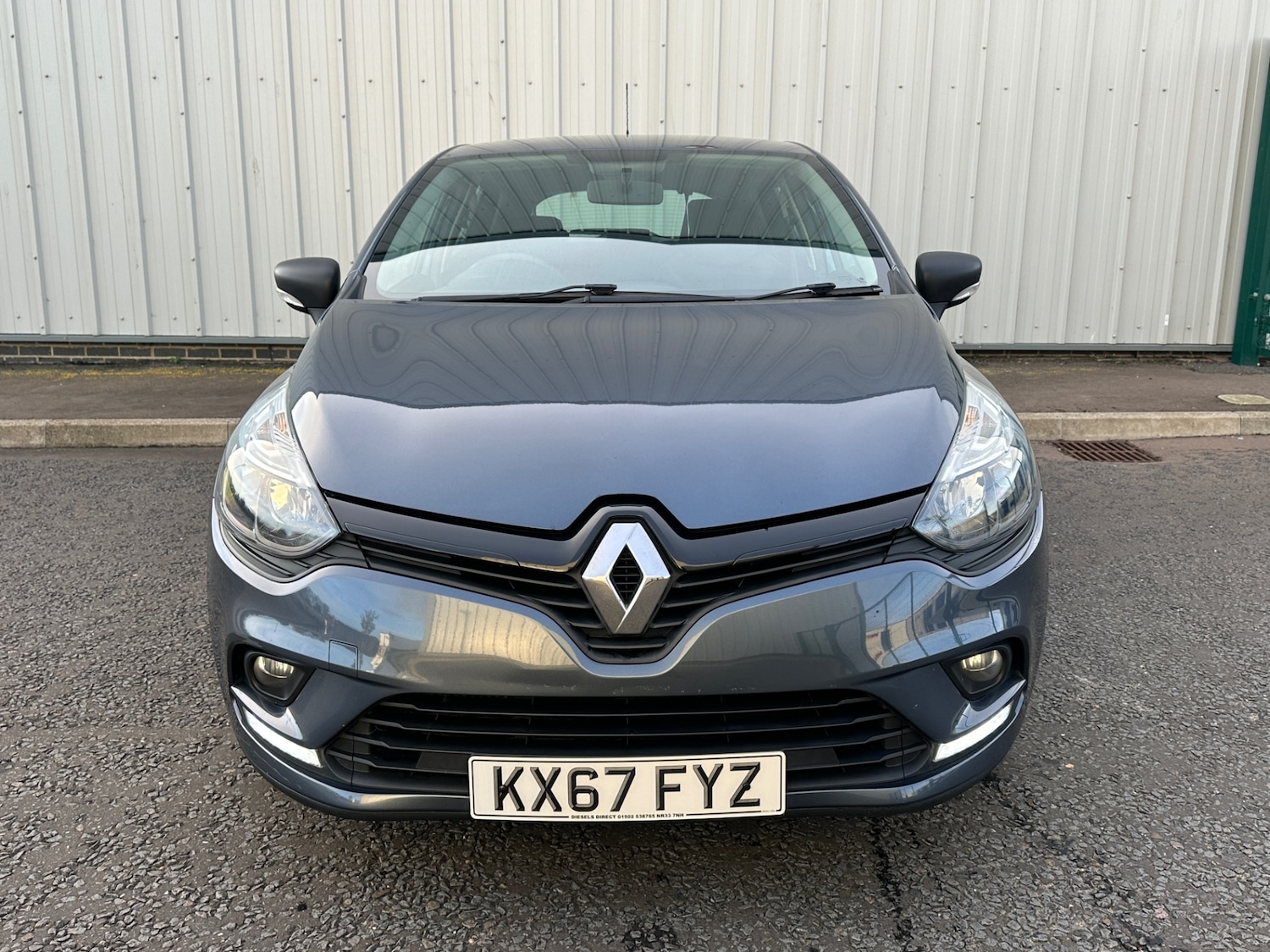 Used Renault Clio 2023 for sale - 76174334: Photo 2