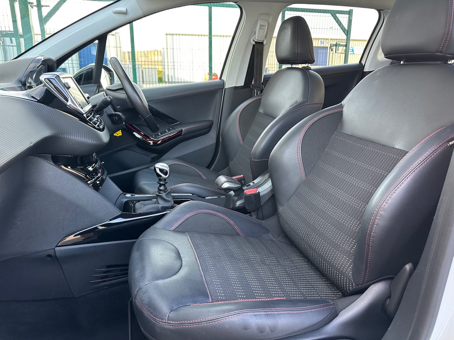 Used Peugeot 2008 2018 for sale - 75745672: Photo 12