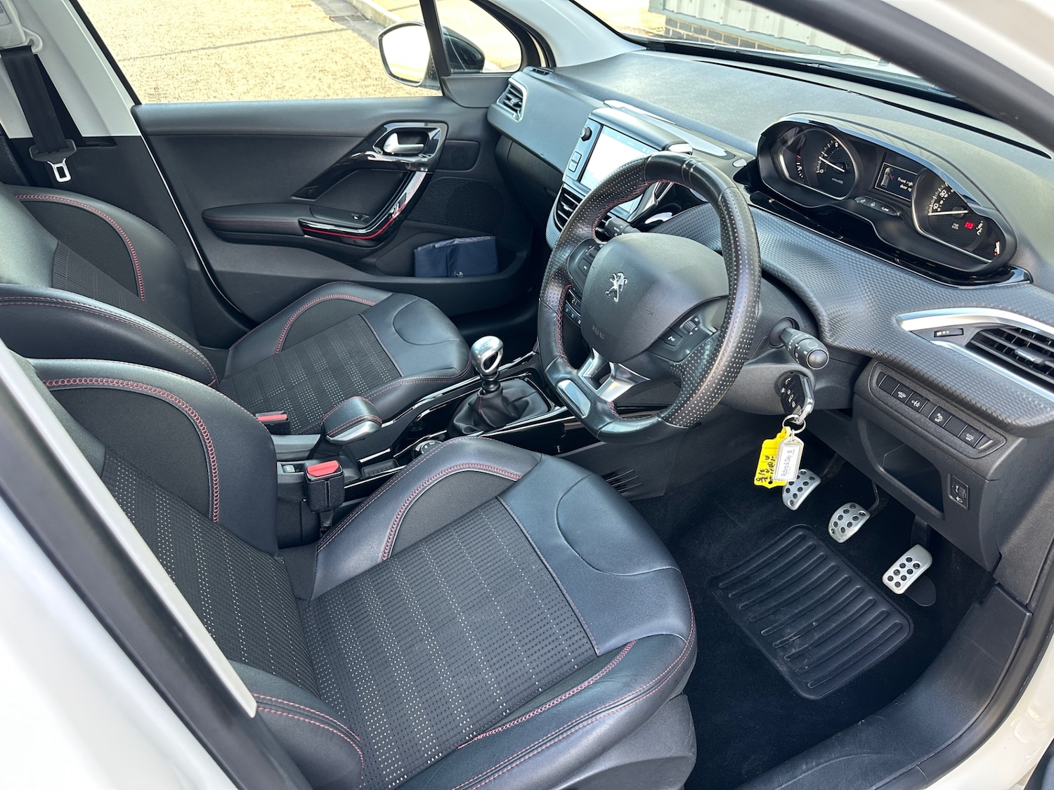 Used Peugeot 2008 2018 for sale - 75745672: Photo 14