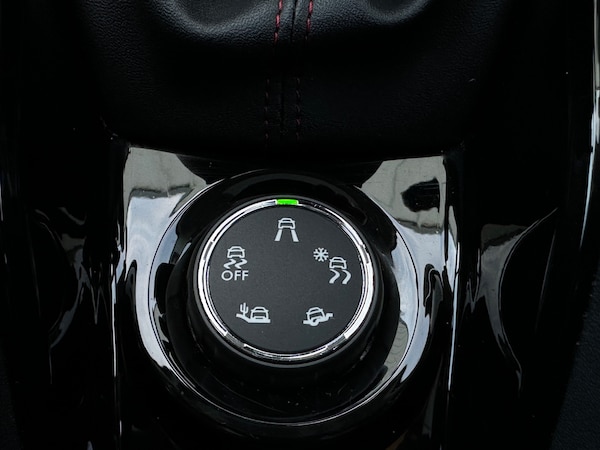 Used Peugeot 2008 2018 for sale - 75745672: Photo 34