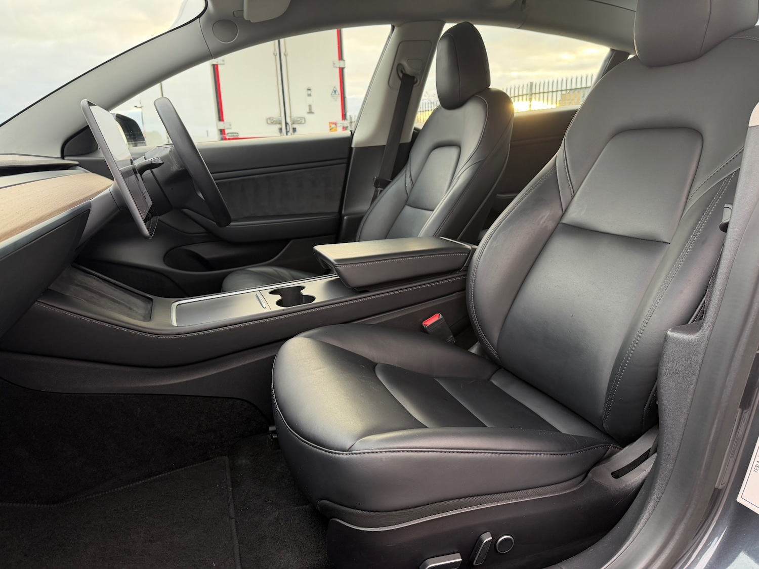 Used Tesla Model 3 2020 for sale - 76666308: Photo 10