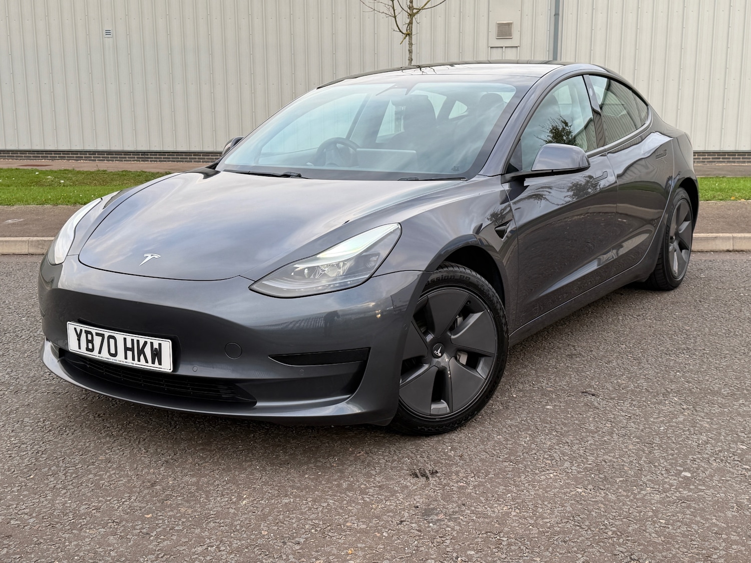 Used Tesla Model 3 2020 for sale - 76666308: Photo 3