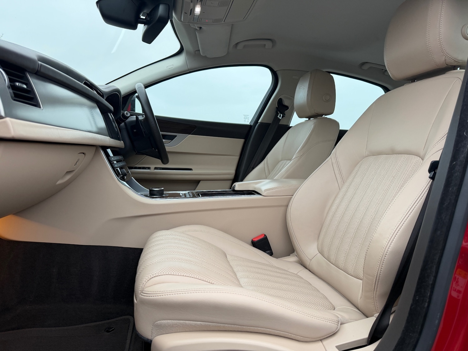 Used Jaguar XF 2017 for sale - 77039644: Photo 10