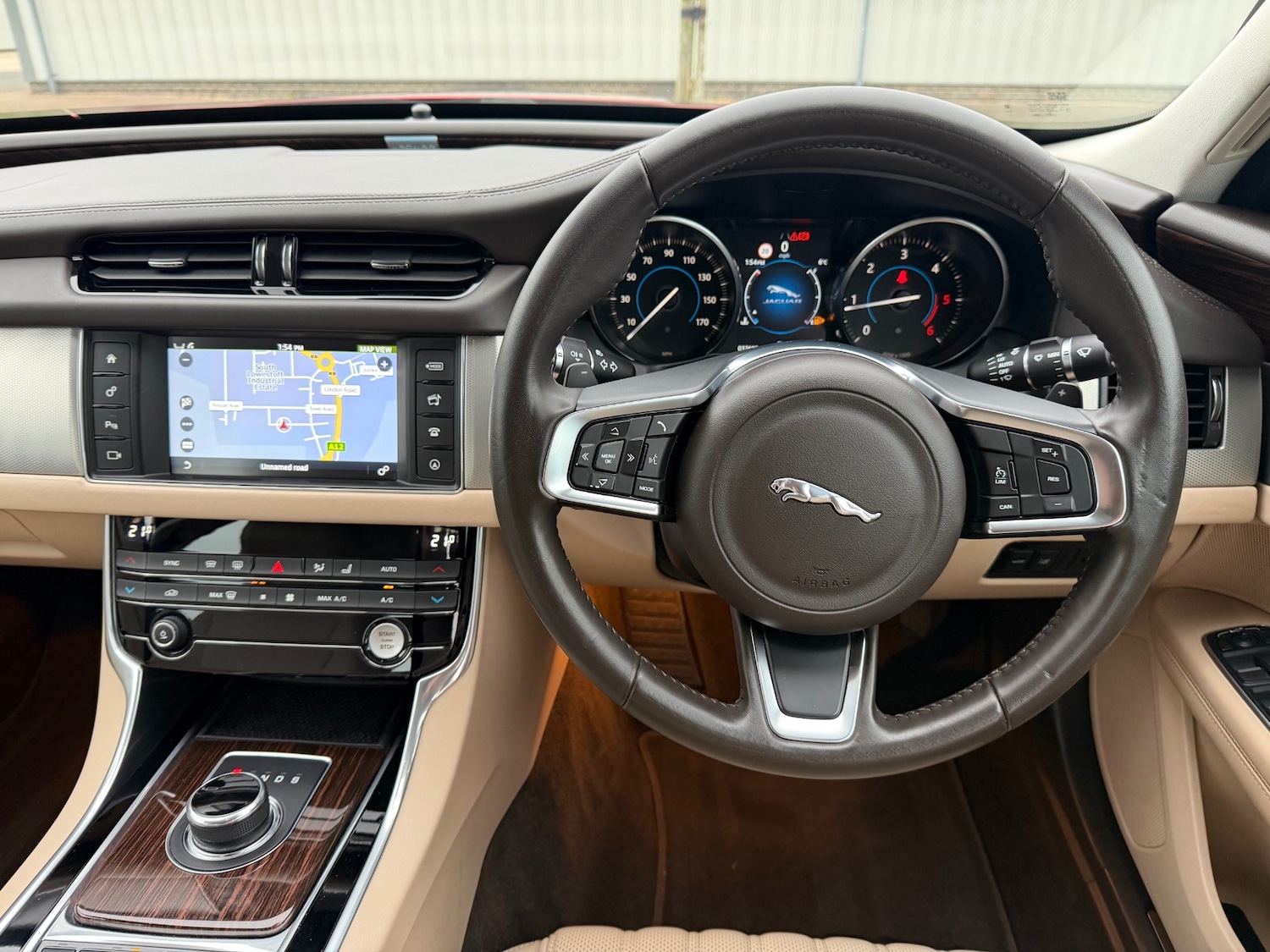 Used Jaguar XF 2017 for sale - 77039644: Photo 15