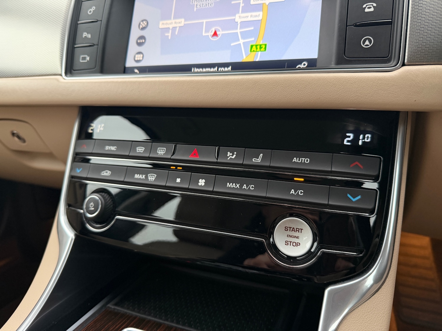 Used Jaguar XF 2017 for sale - 77039644: Photo 19