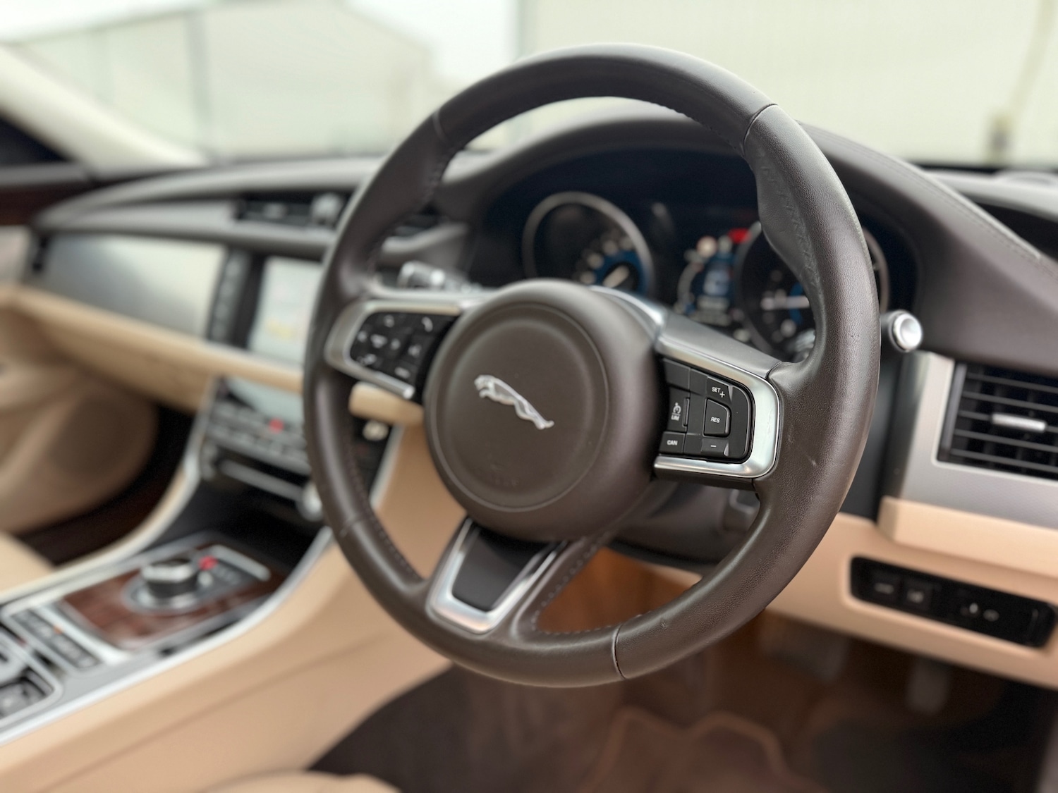 Used Jaguar XF 2017 for sale - 77039644: Photo 27