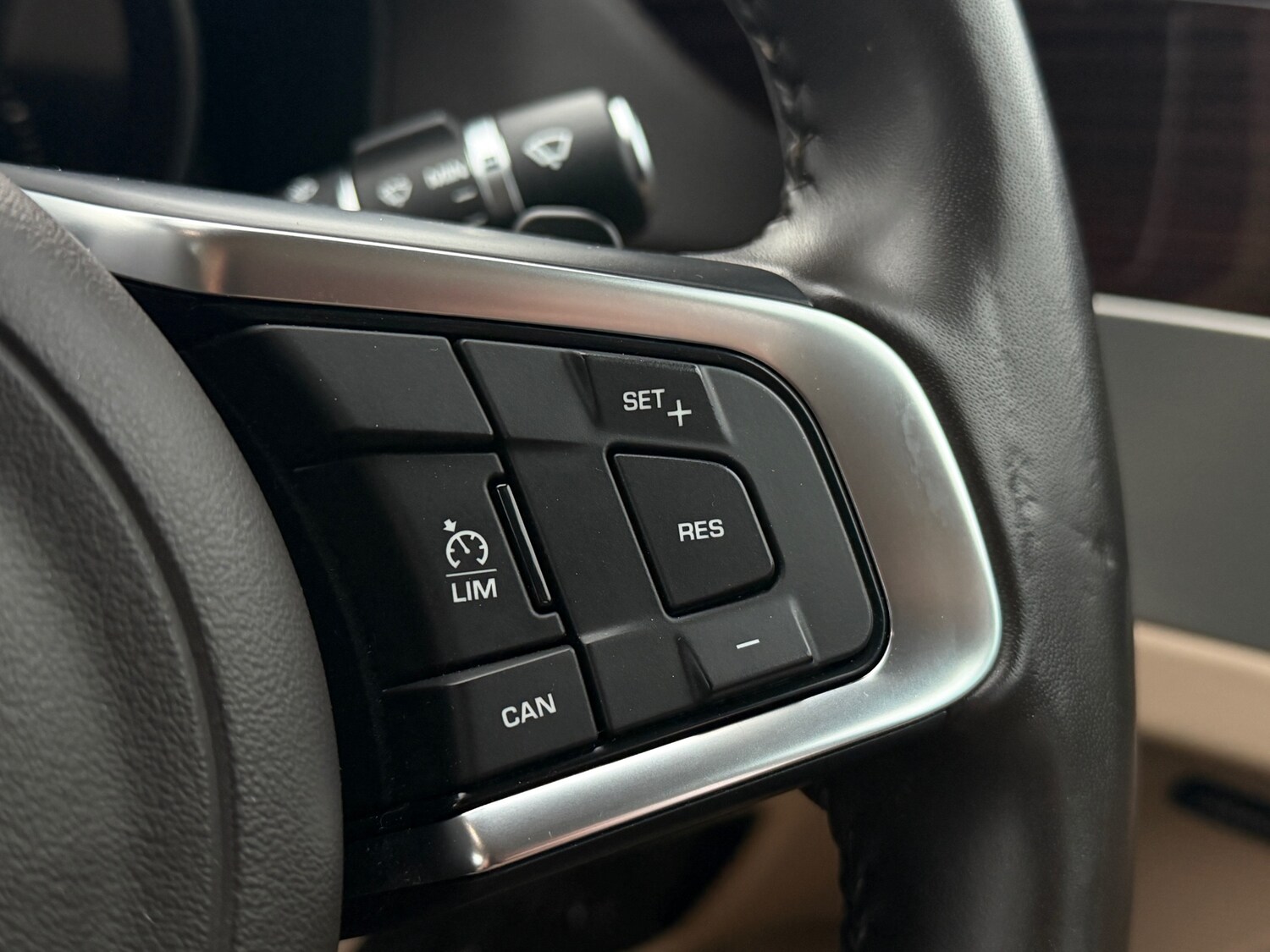 Used Jaguar XF 2017 for sale - 77039644: Photo 29