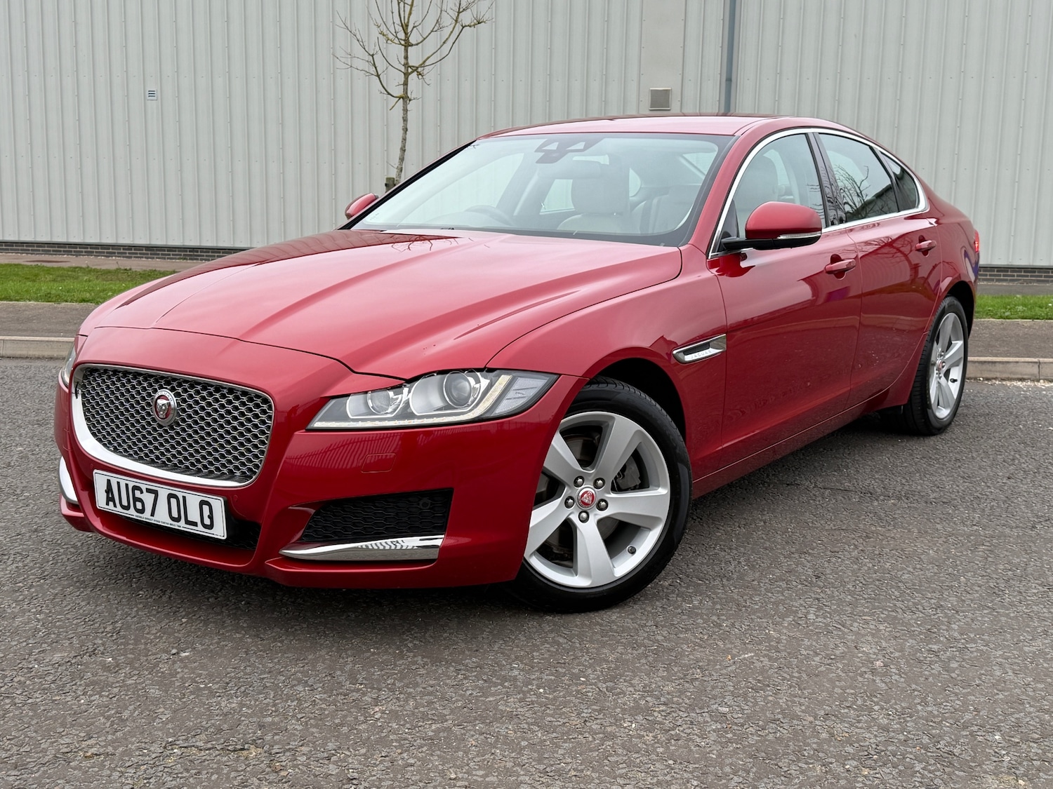 Used Jaguar XF 2017 for sale - 77039644: Photo 3