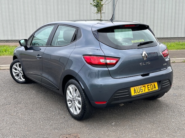 Used Renault Clio 2023 for sale - 71163537: Photo 2