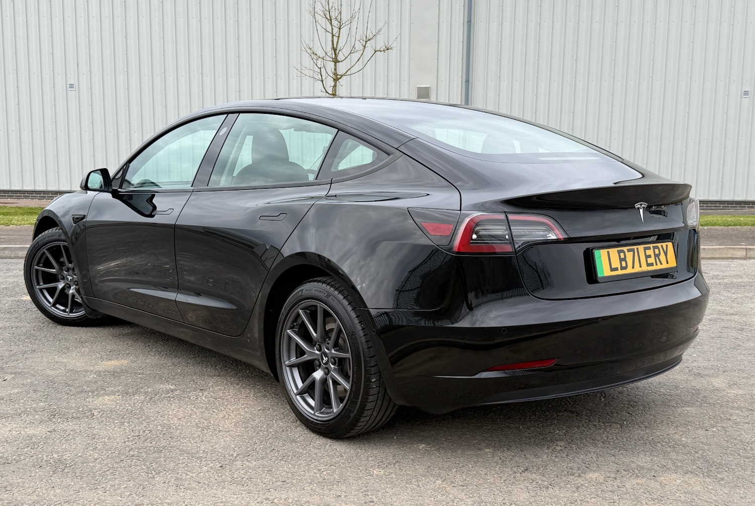 Used Tesla Model 3 2021 for sale - 78084684: Photo 2