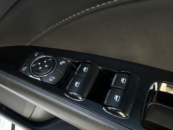 Used Ford Mondeo 2015 for sale - 74308231: Photo 31